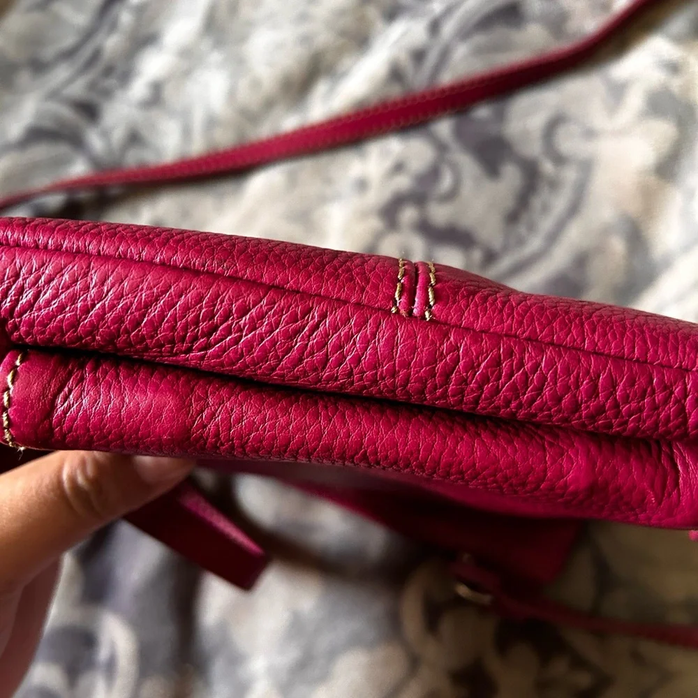 Fossil Fuchsia Leather Crossbody Bag - Picture 7 of 9